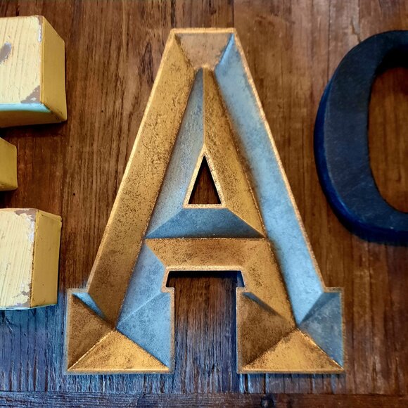 Set of Random BEACH Letters, Graphic Signage - Picture 4 of 7